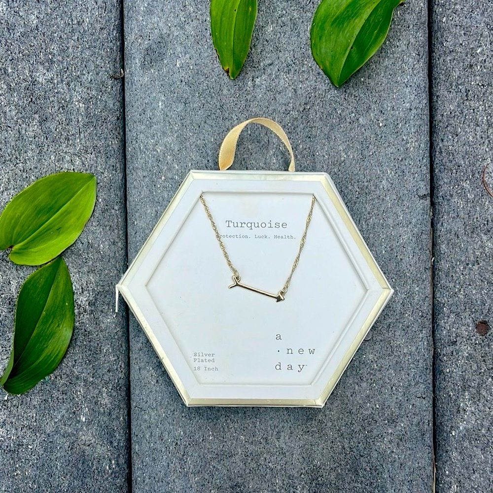 🏹 Gold Arrow Necklace by Lauren Conrad 🏹